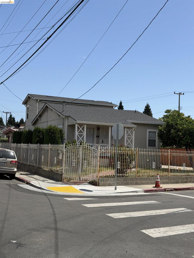 918 Royal St, Oakland, CA 94603 — photo 1