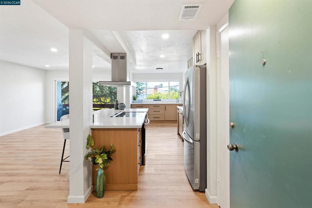 710 E 22nd 203, Oakland, CA 94606 — photo 1