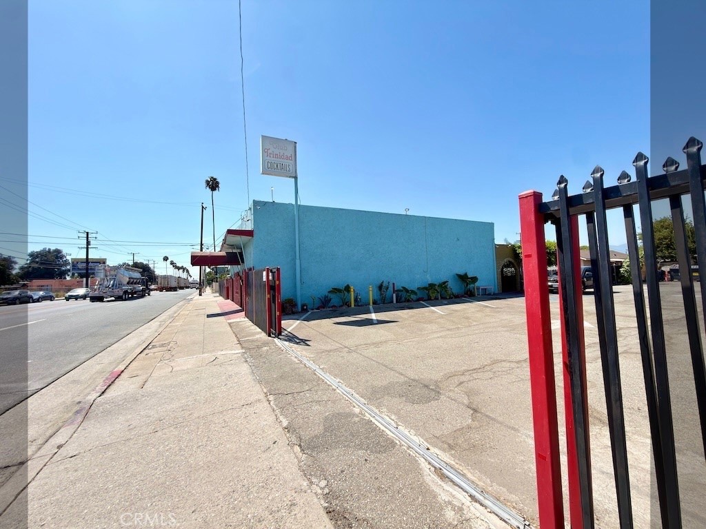 1564 5th, San Bernardino, CA 92411 — photo 1