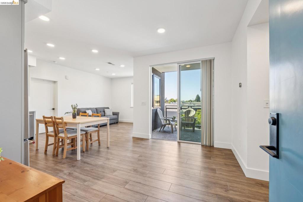 10300 San Pablo Ave 203, El Cerrito, CA 94530 — photo 1