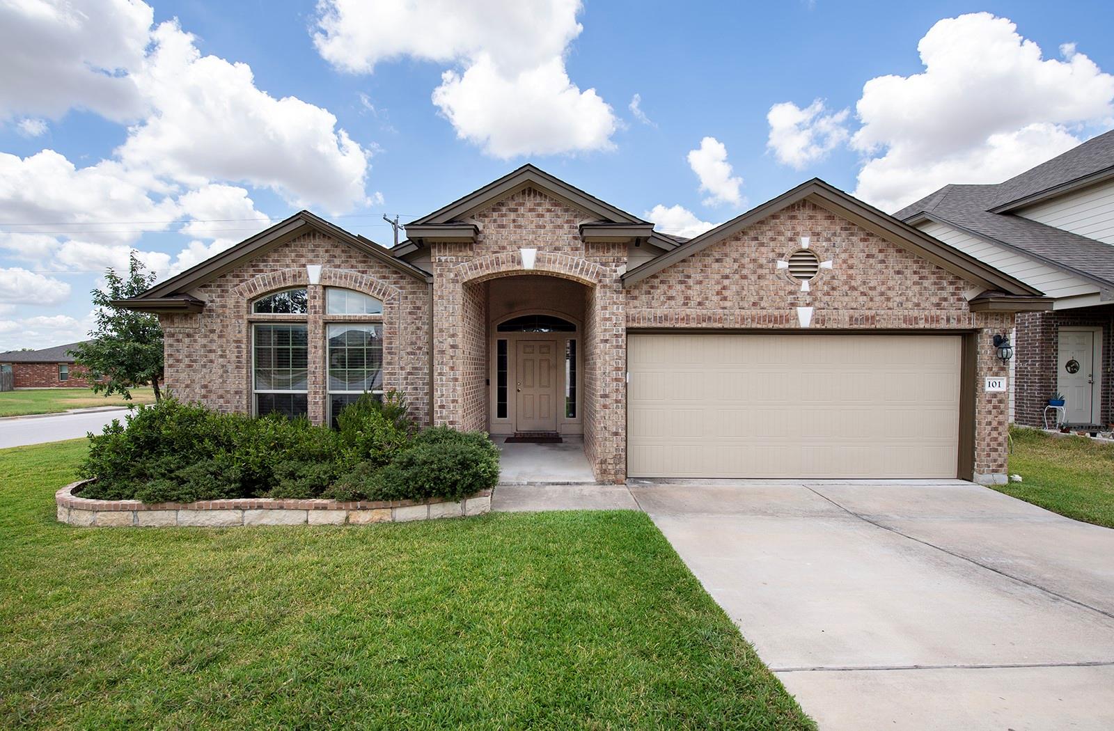 101 Igneous, Jarrell, TX 76537 — photo 1