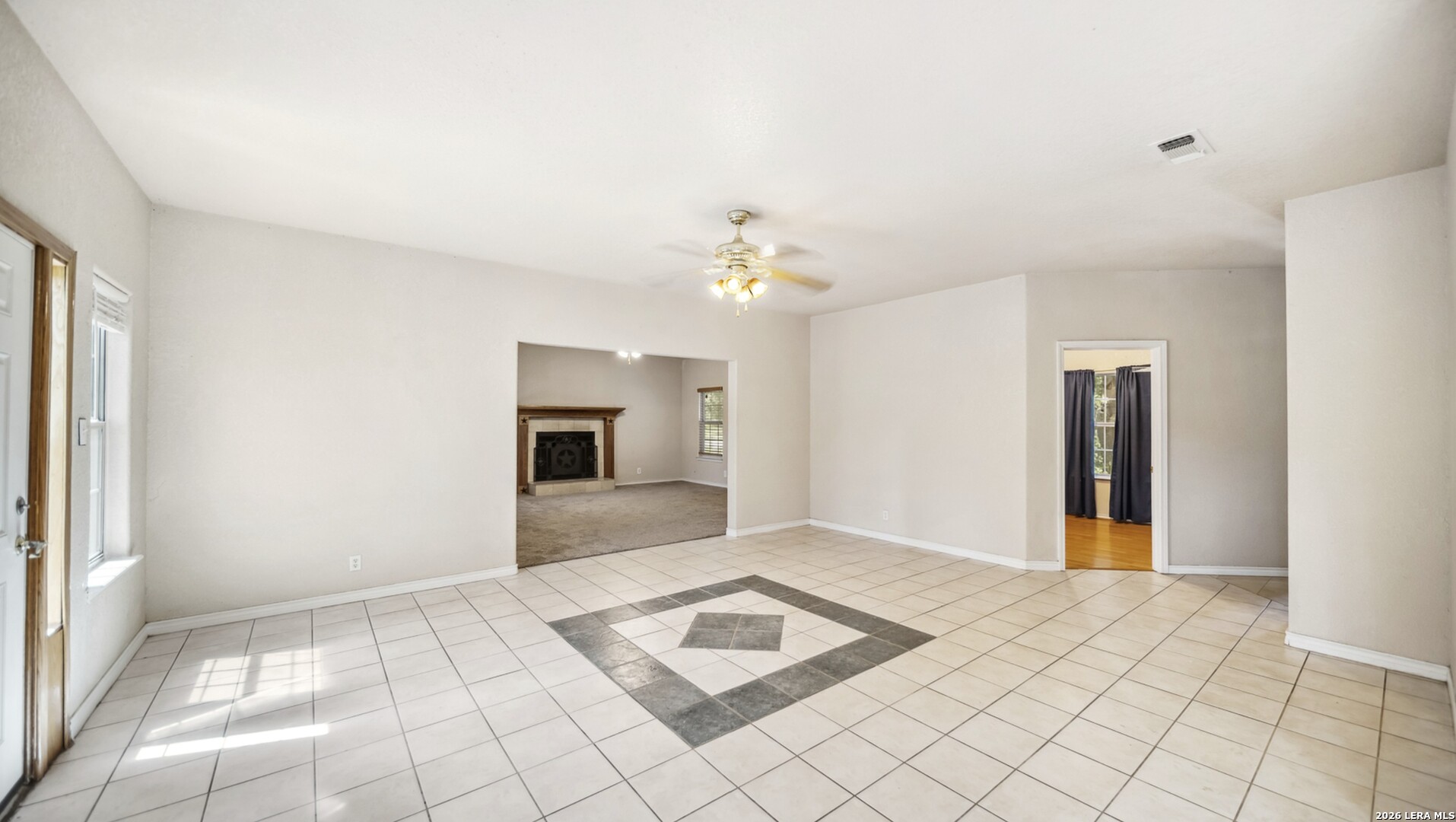 217 SKY VIEW DR, ,  78101 — photo 1