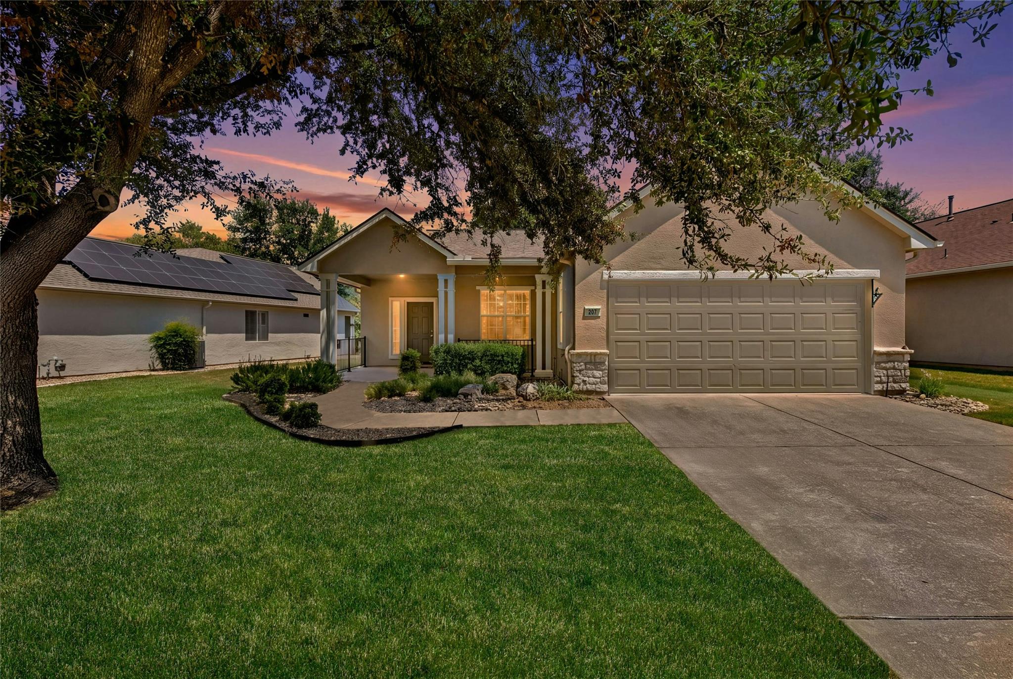 207 Scurry, Georgetown, TX 78633 — photo 1