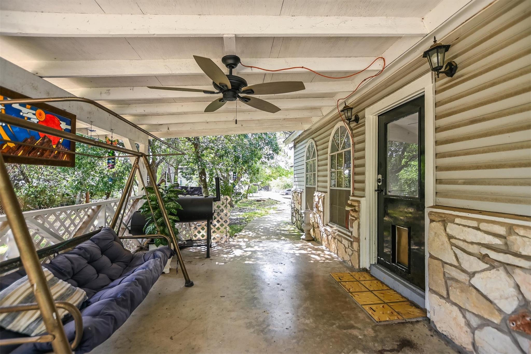 304 Lea, Wimberley, TX 78676 — photo 1