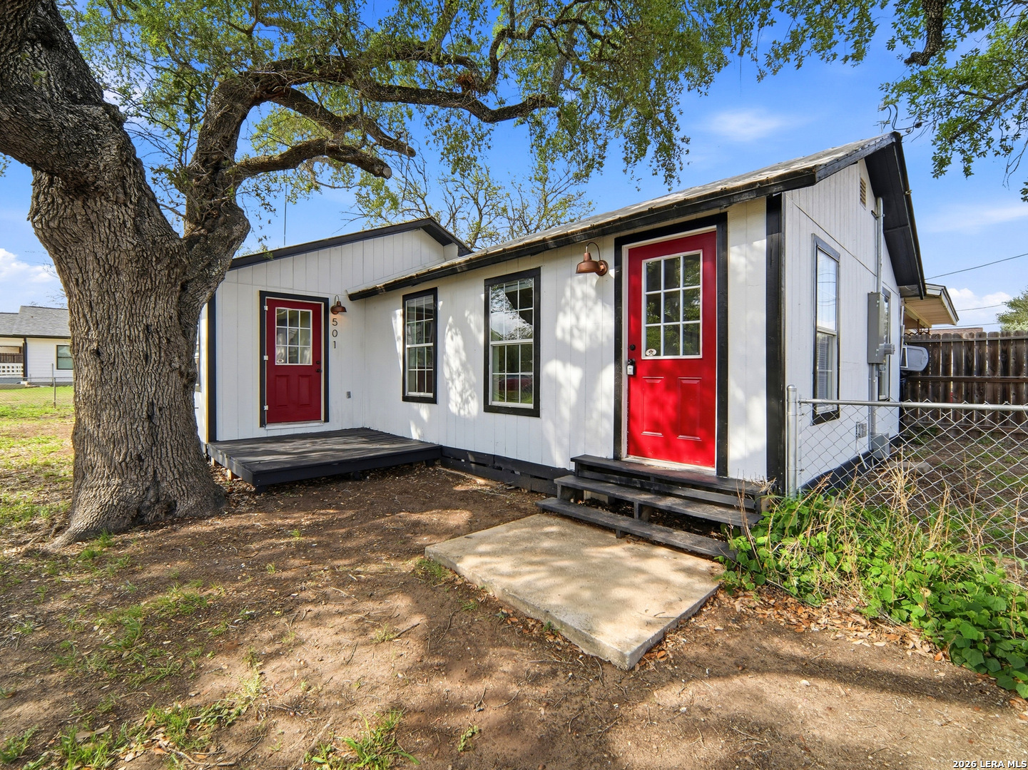 501 WESTMEYER ST, , 78147 — photo 1