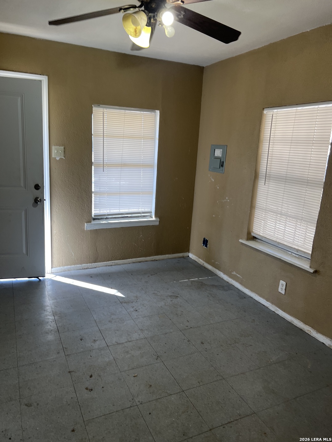3939 culebra, , 78228 — photo 1