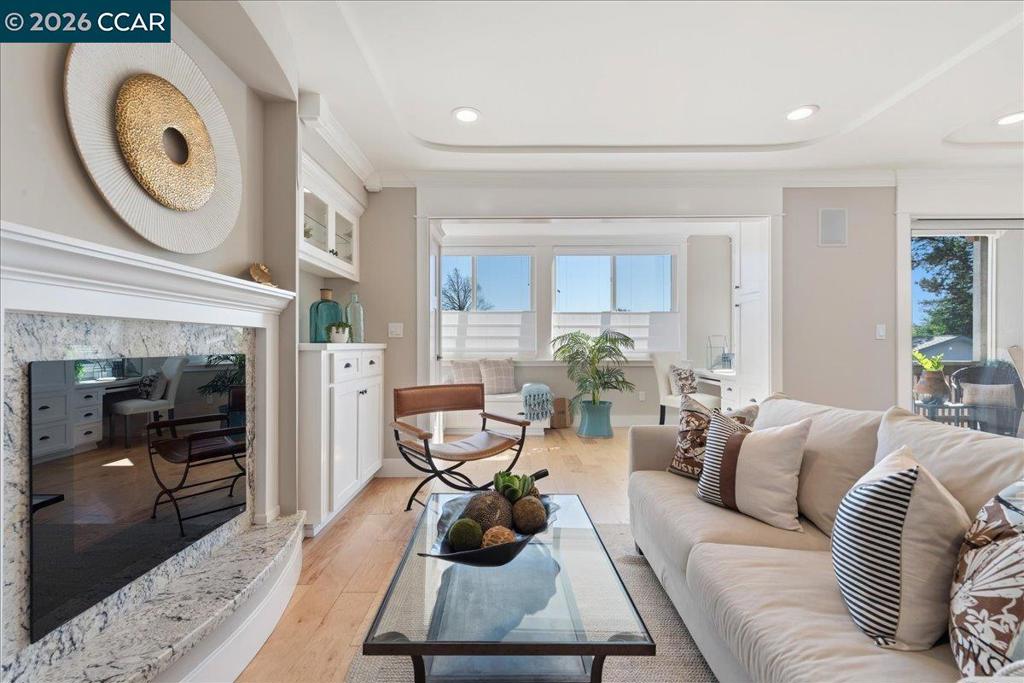 2501 Pine Knoll Dr 8, Walnut Creek, CA 94595 — photo 1