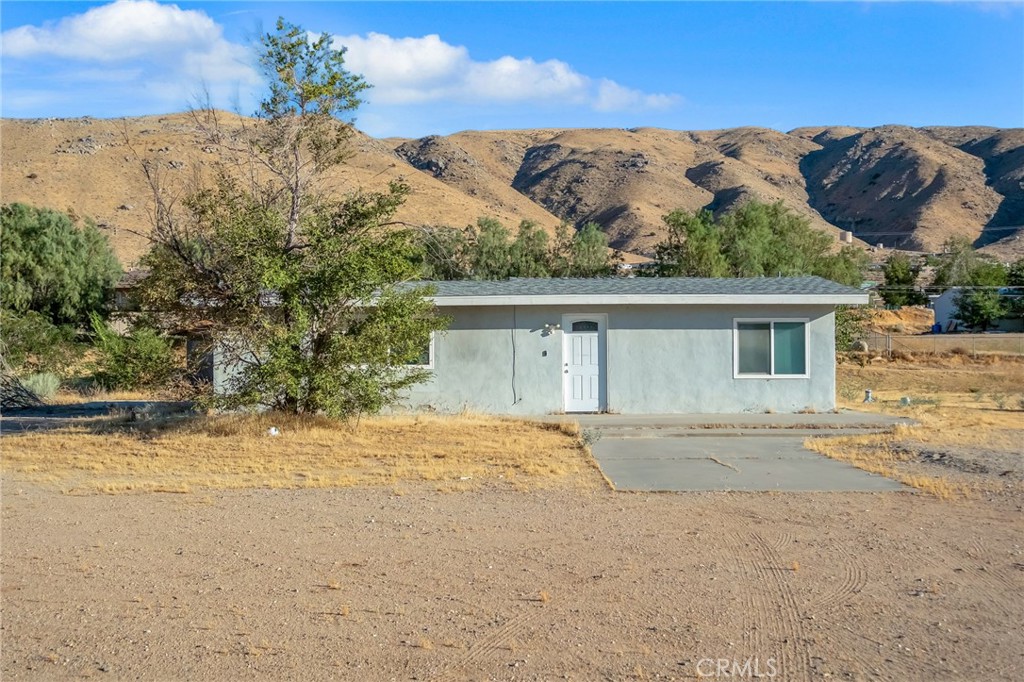 9376 Flora Vista, Apple Valley, CA 92308 — photo 1