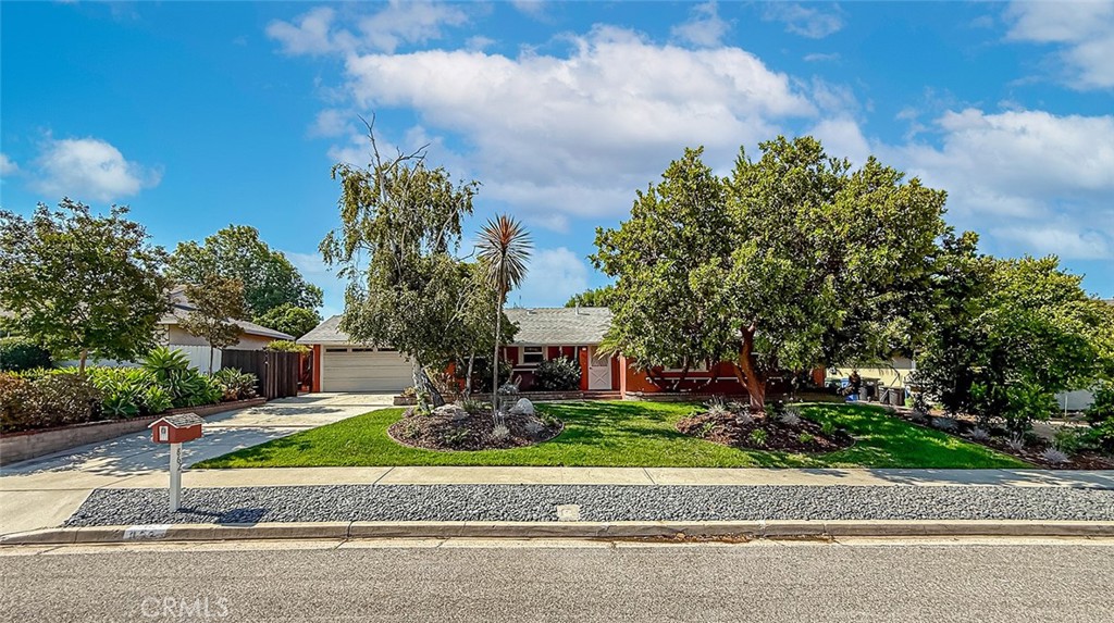862 Camino La Maida, Thousand Oaks, CA 91360 — photo 1
