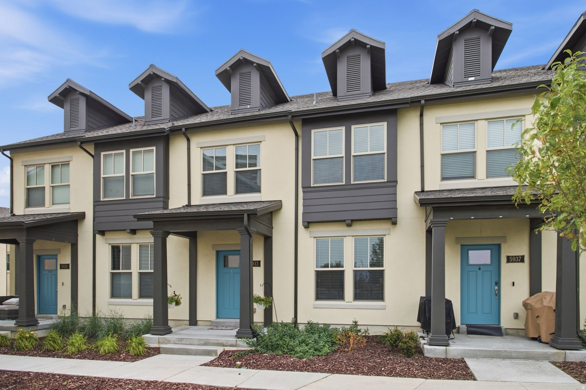 5933 W LAKE AVE, South Jordan, UT 84009 — photo 1