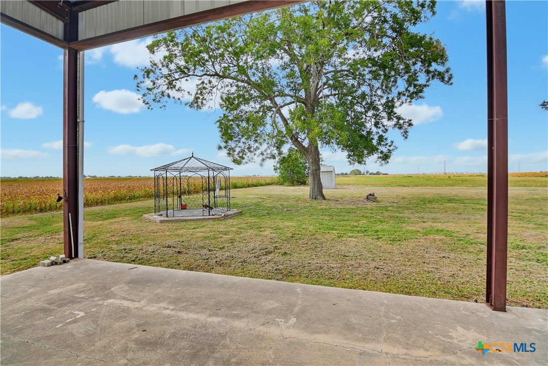 1025 Link, Seguin, TX 78155 — photo 1