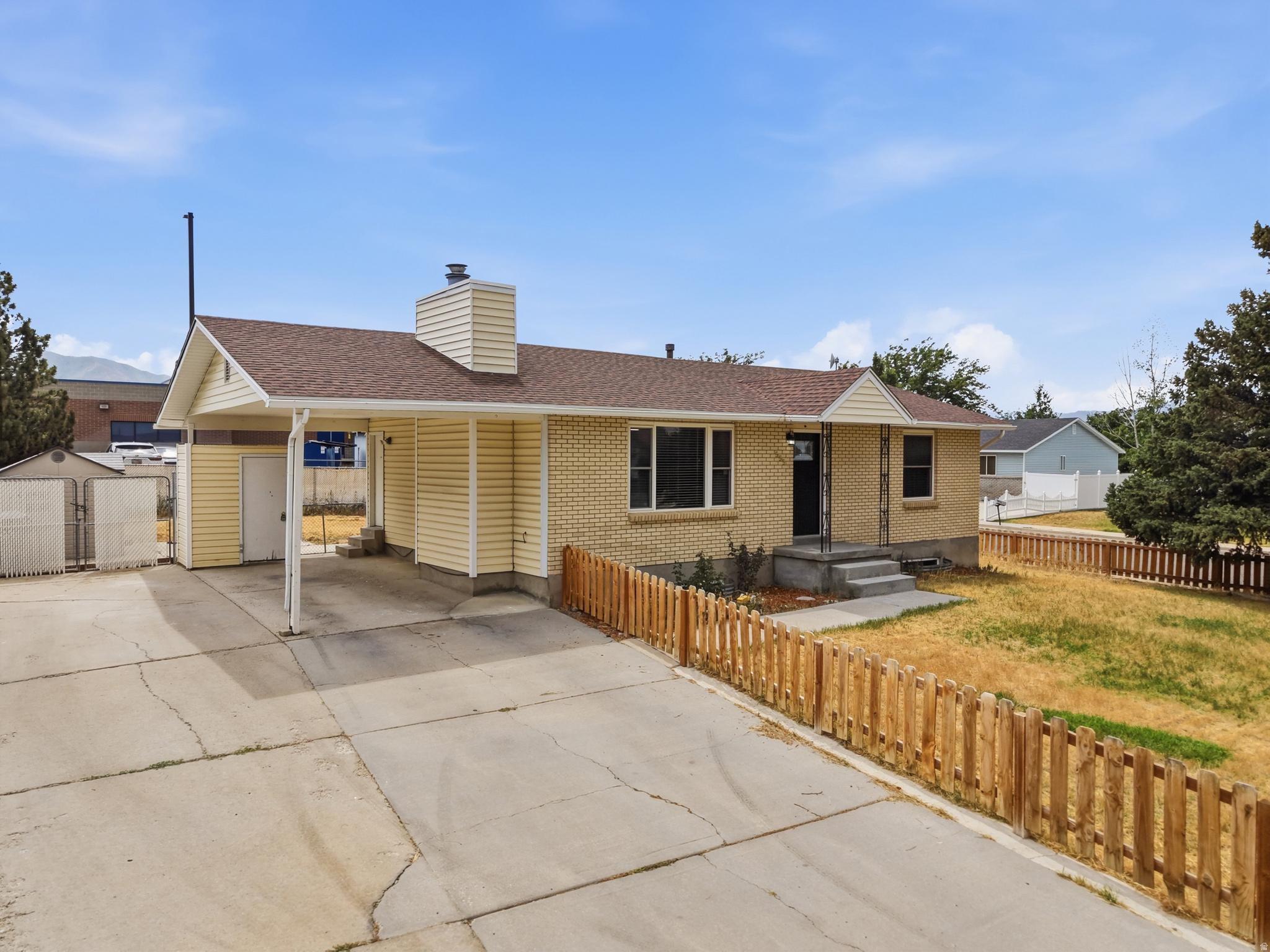 555 W ONTARIO ST, Tooele, UT 84074 — photo 1