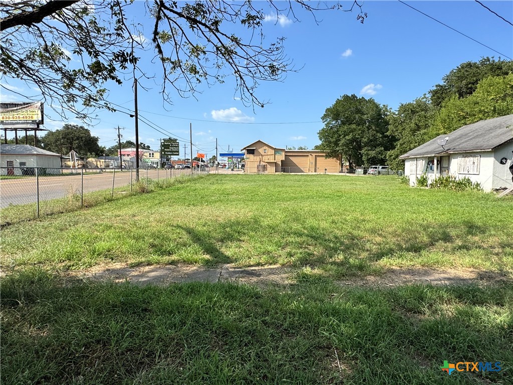 505 Esplanade, Cuero, TX 77954 — photo 1