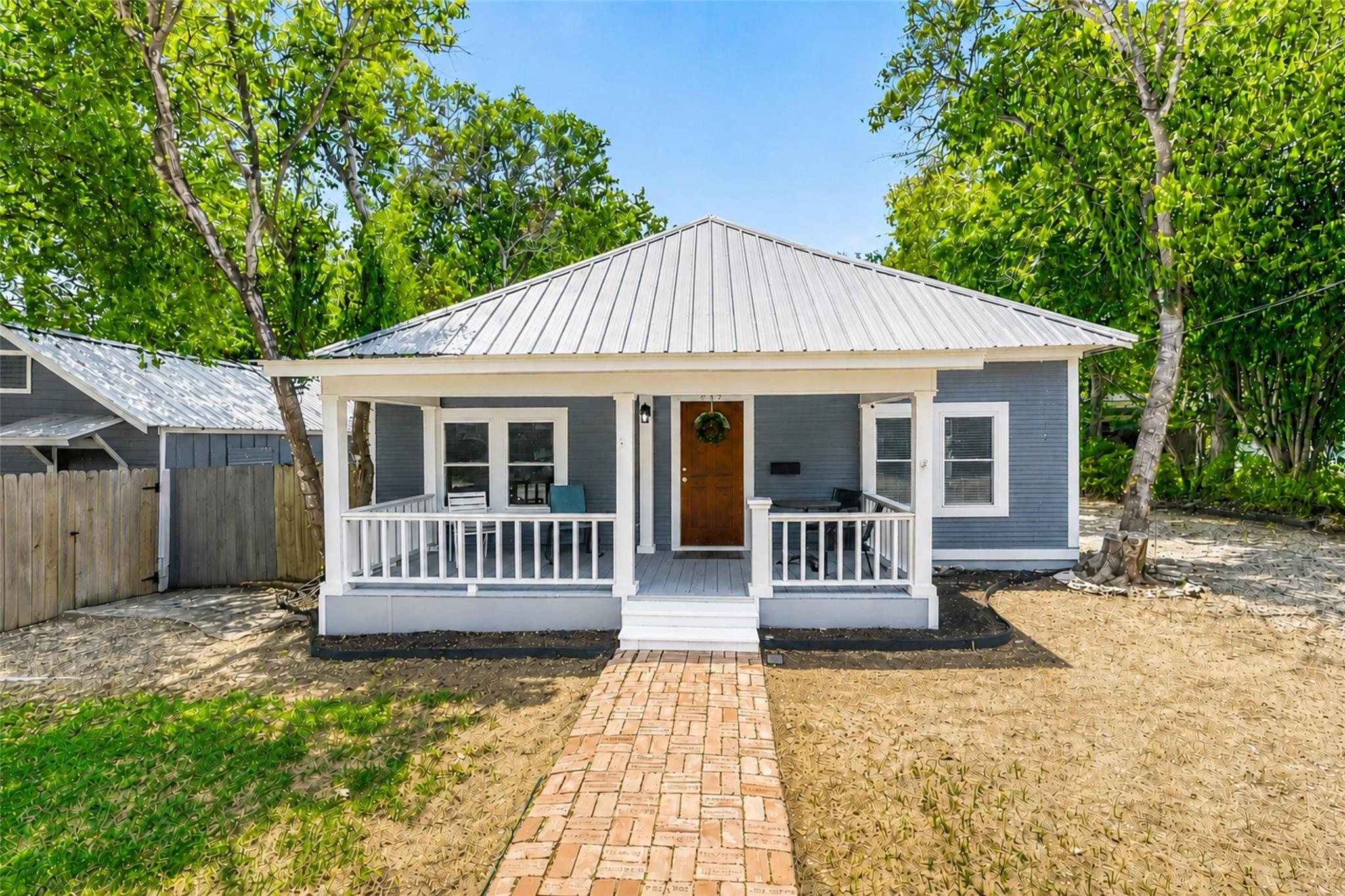 217 Bishop, San Marcos, TX 78666 — photo 1