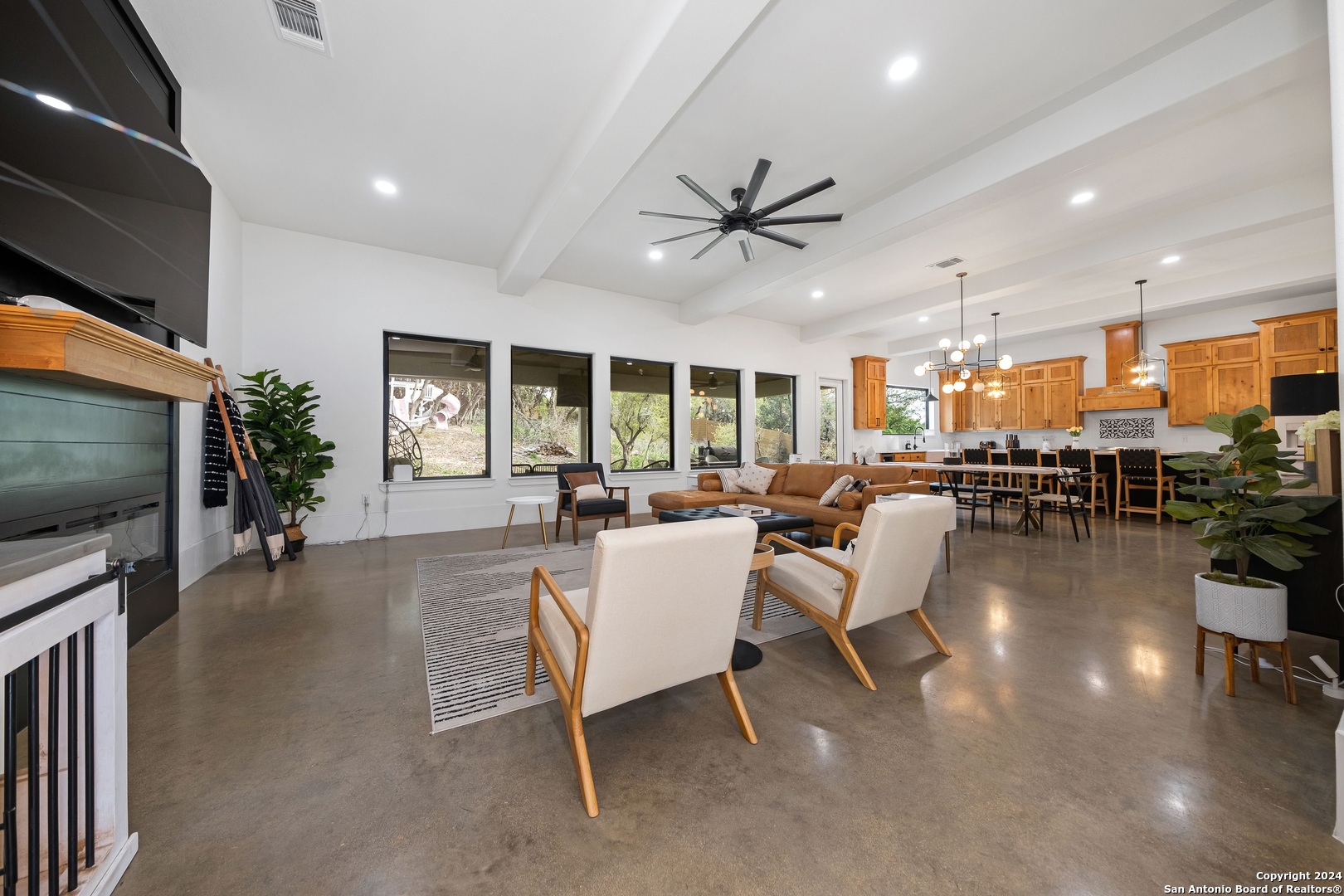 211 SPACIOUS SKY, ,  78260 — photo 1