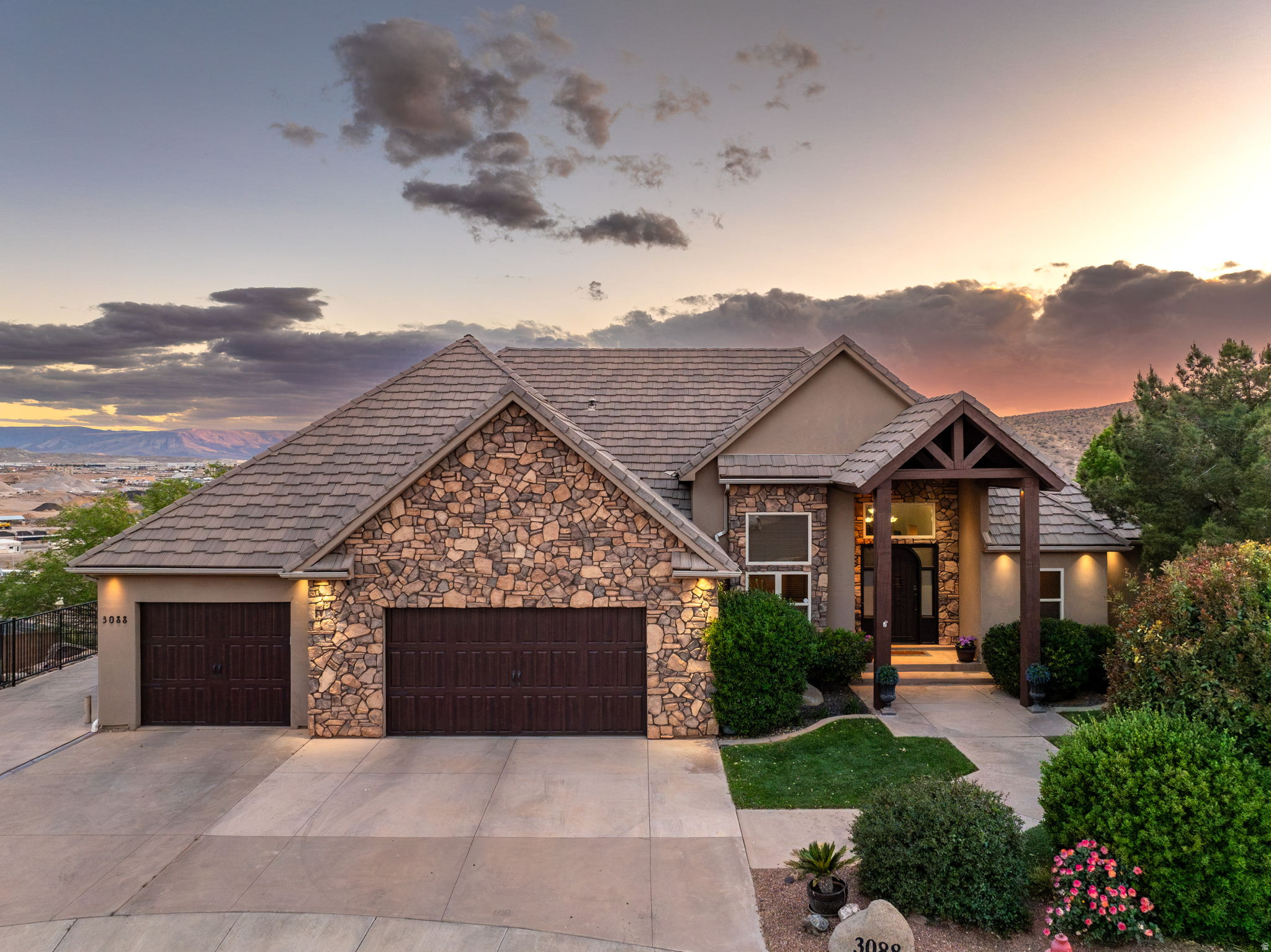 3088 S LIMESTONE DR, St. George, UT 84790 — photo 1
