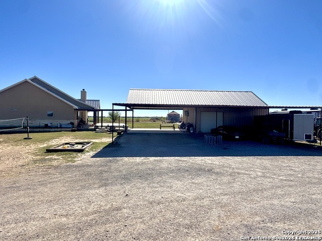 16489 Fm 472, , 78016 — photo 1