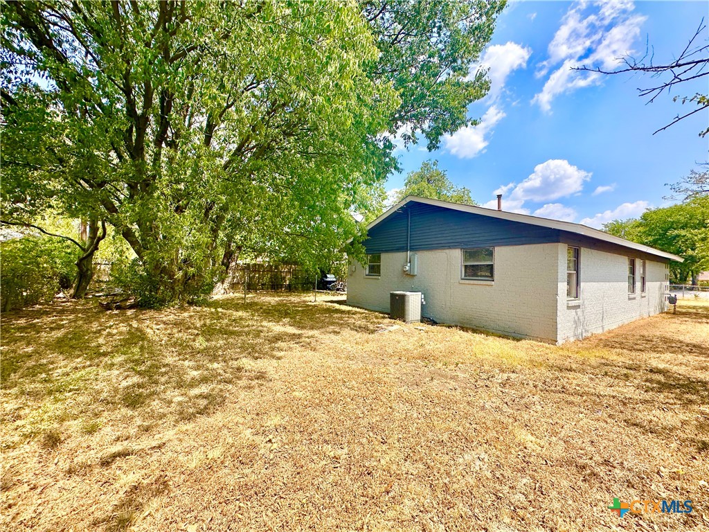 1505 W S Young, Killeen, TX 76543 — photo 1