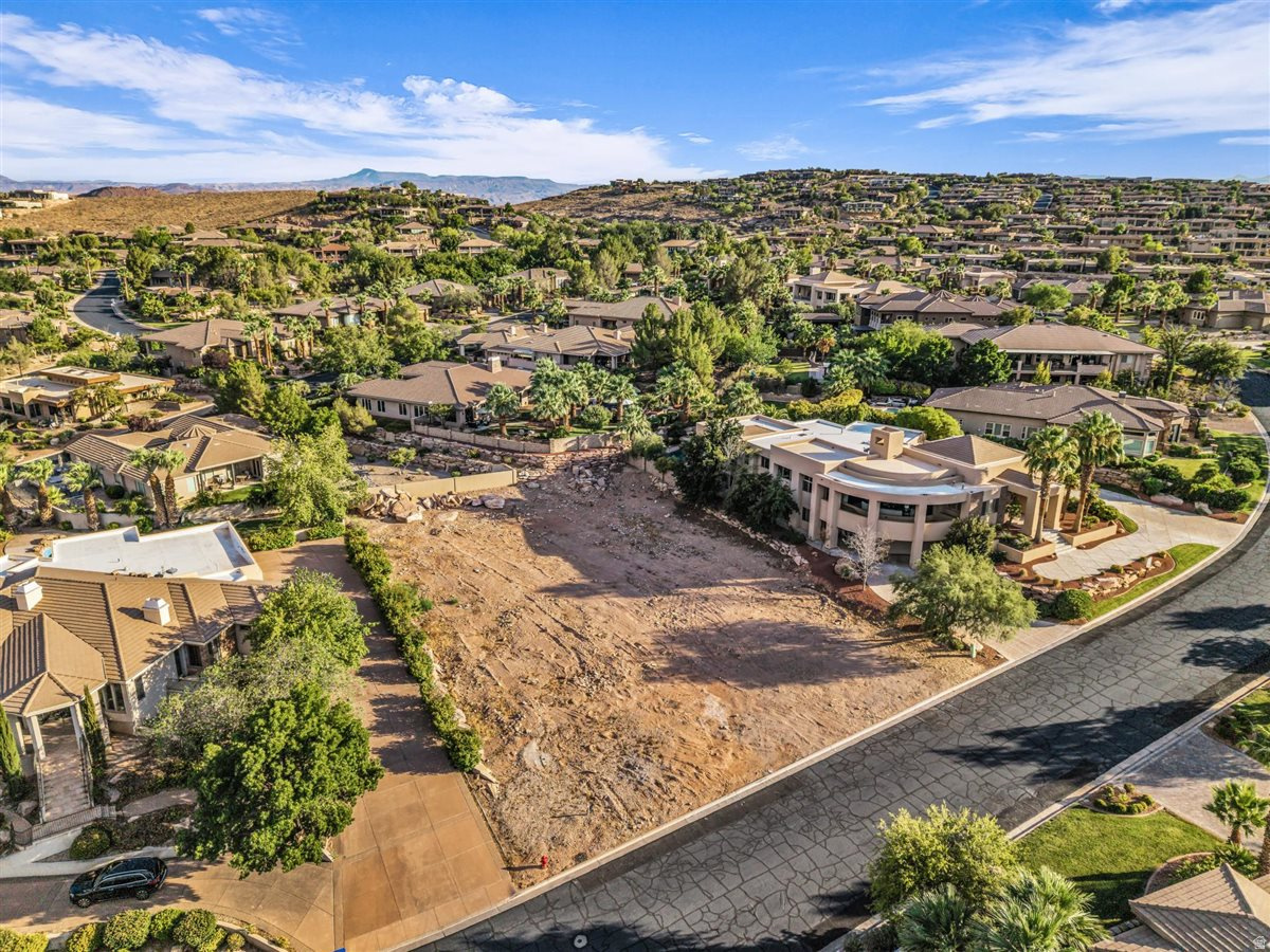 2282 S STONE CLIFF DR