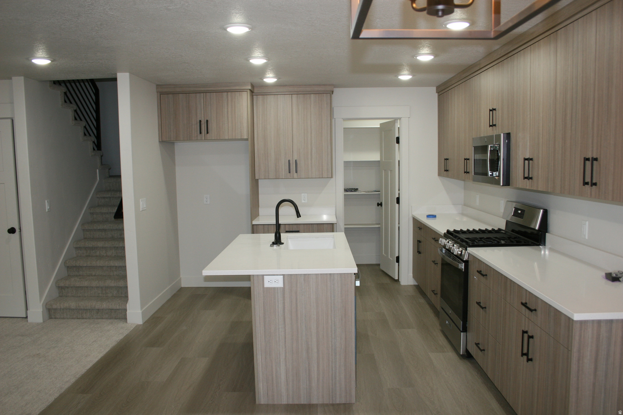 1348 S MOUNTAIN RD, Ogden, UT 84404 — photo 1