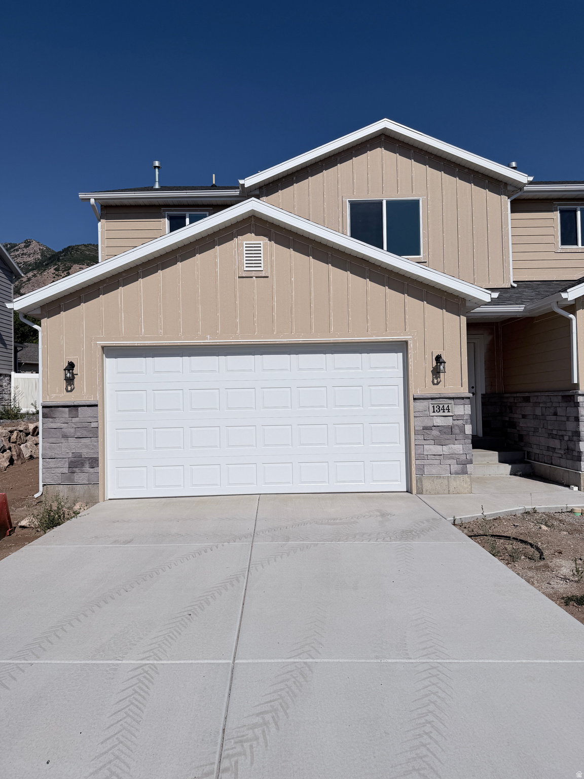 1344 S MOUNTAIN RD, Ogden, UT 84404 — photo 1