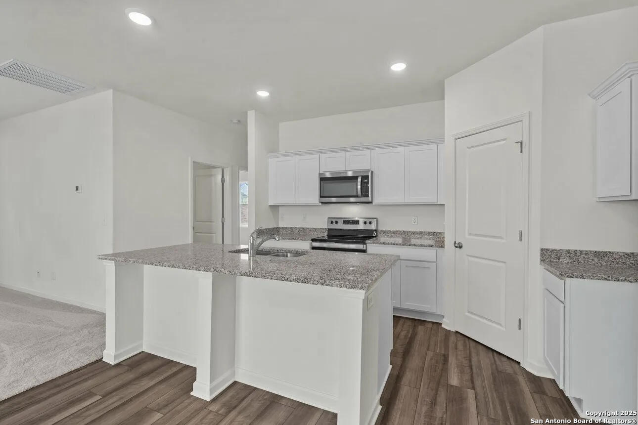 10145 Galineer Glen, ,  78154 — photo 1