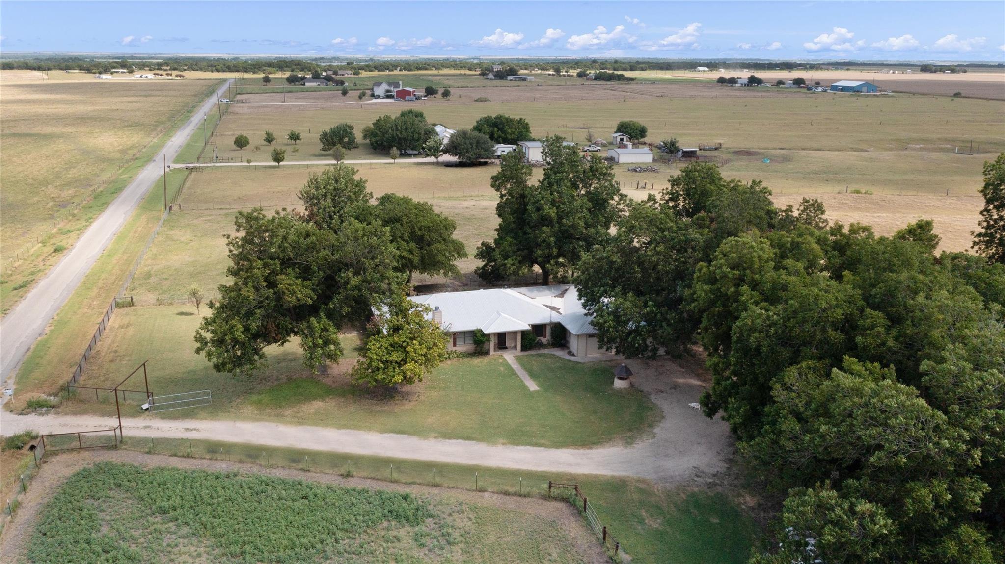 451 County Road 416, Taylor, TX 76574 — photo 1