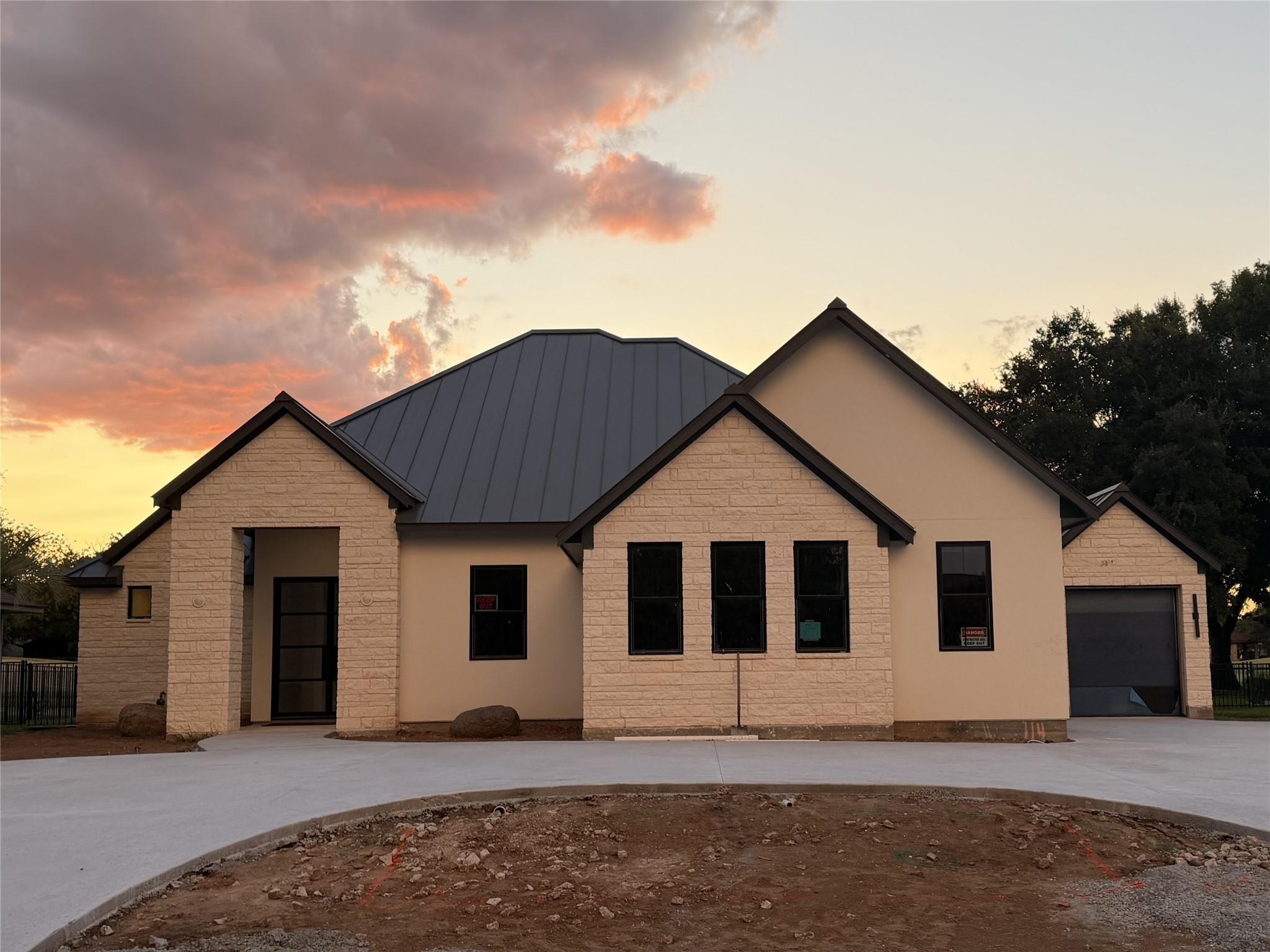 114 Meadowlakes