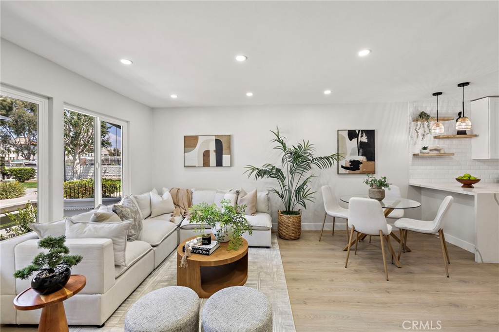 108 Danbury, Costa Mesa, CA 92626 — photo 1