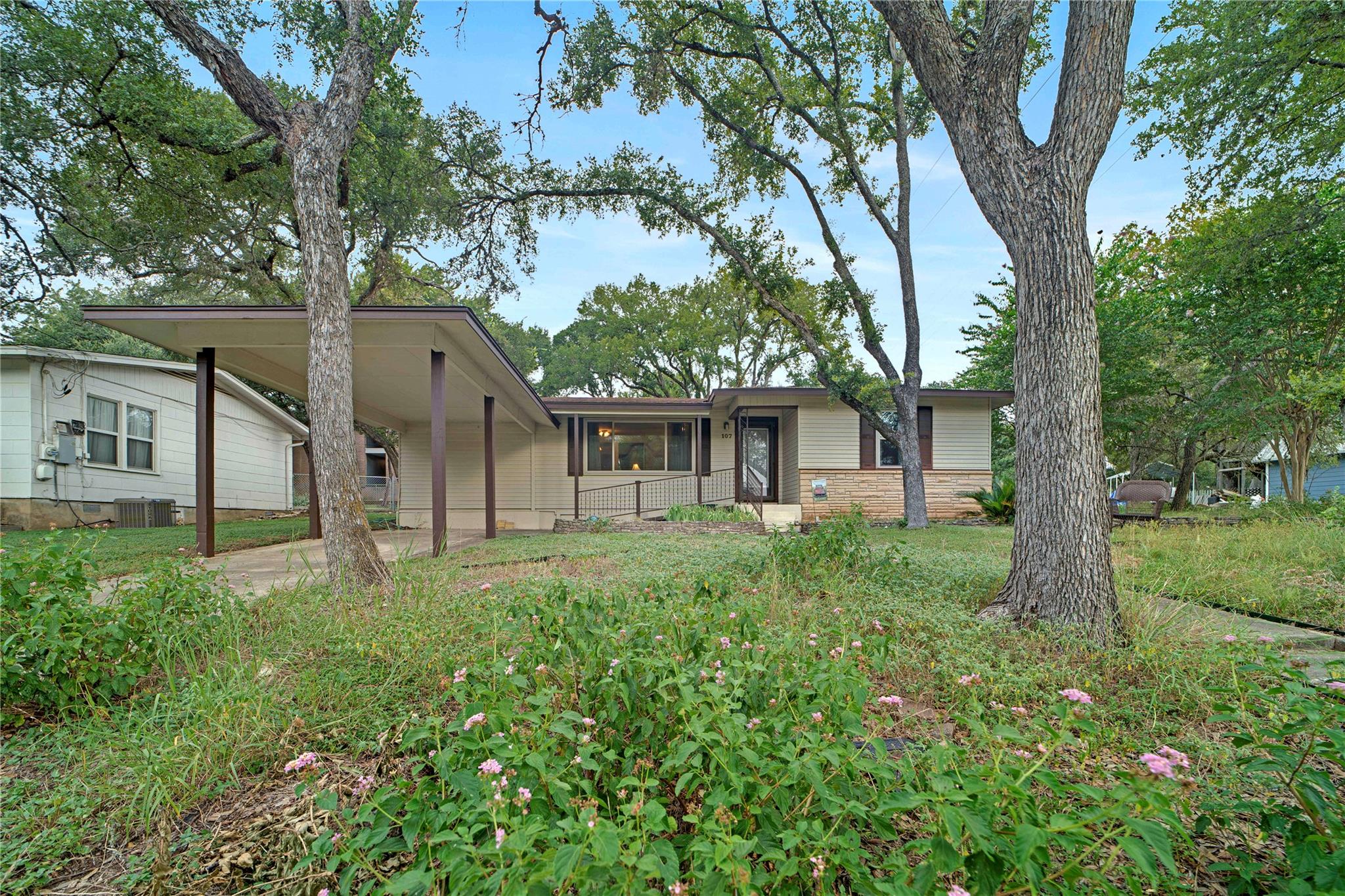 107 Mandalay, San Marcos, TX 78666 — photo 1
