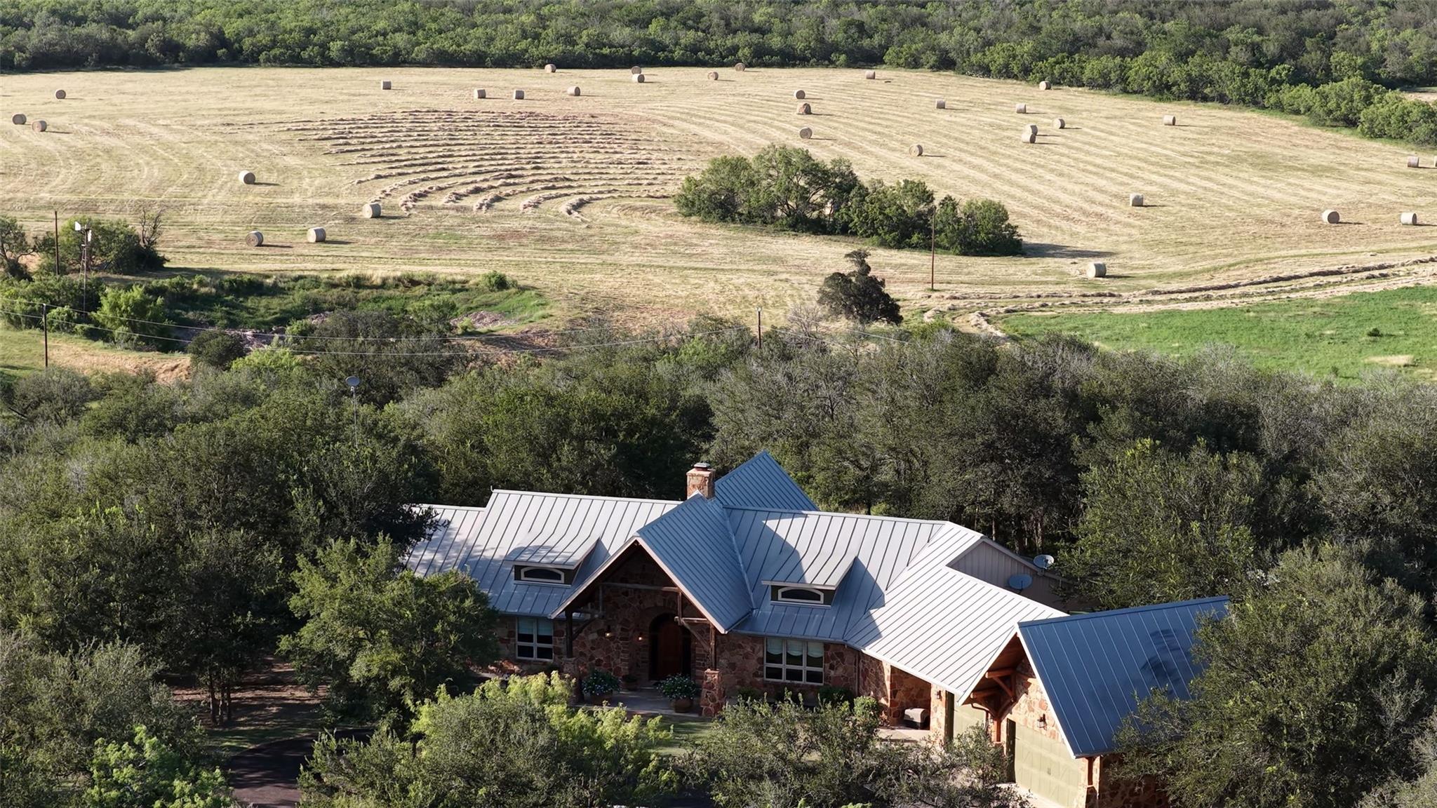 435 Placid, Lockhart, TX 78644 — photo 1