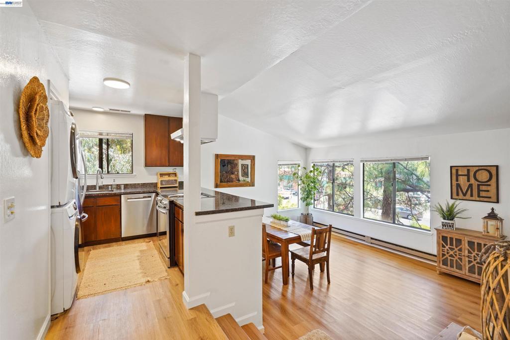 3501 35Th Ave 7, Oakland, CA 94619 — photo 1