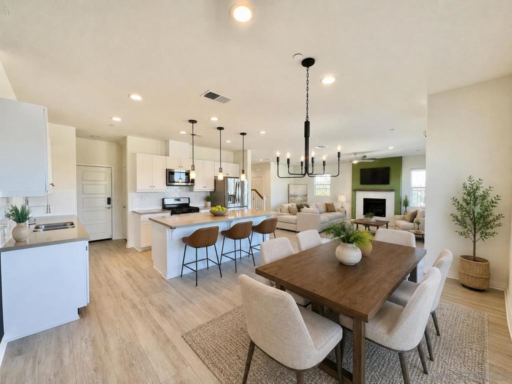 7260 Wembley, San Diego, CA 92120 — photo 1