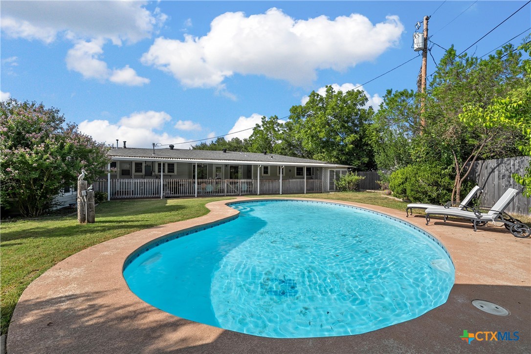 407 Hastings, Belton, TX 76513 — photo 1