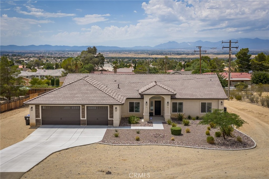 19011 Kaibab, Apple Valley, CA 92307 — photo 1