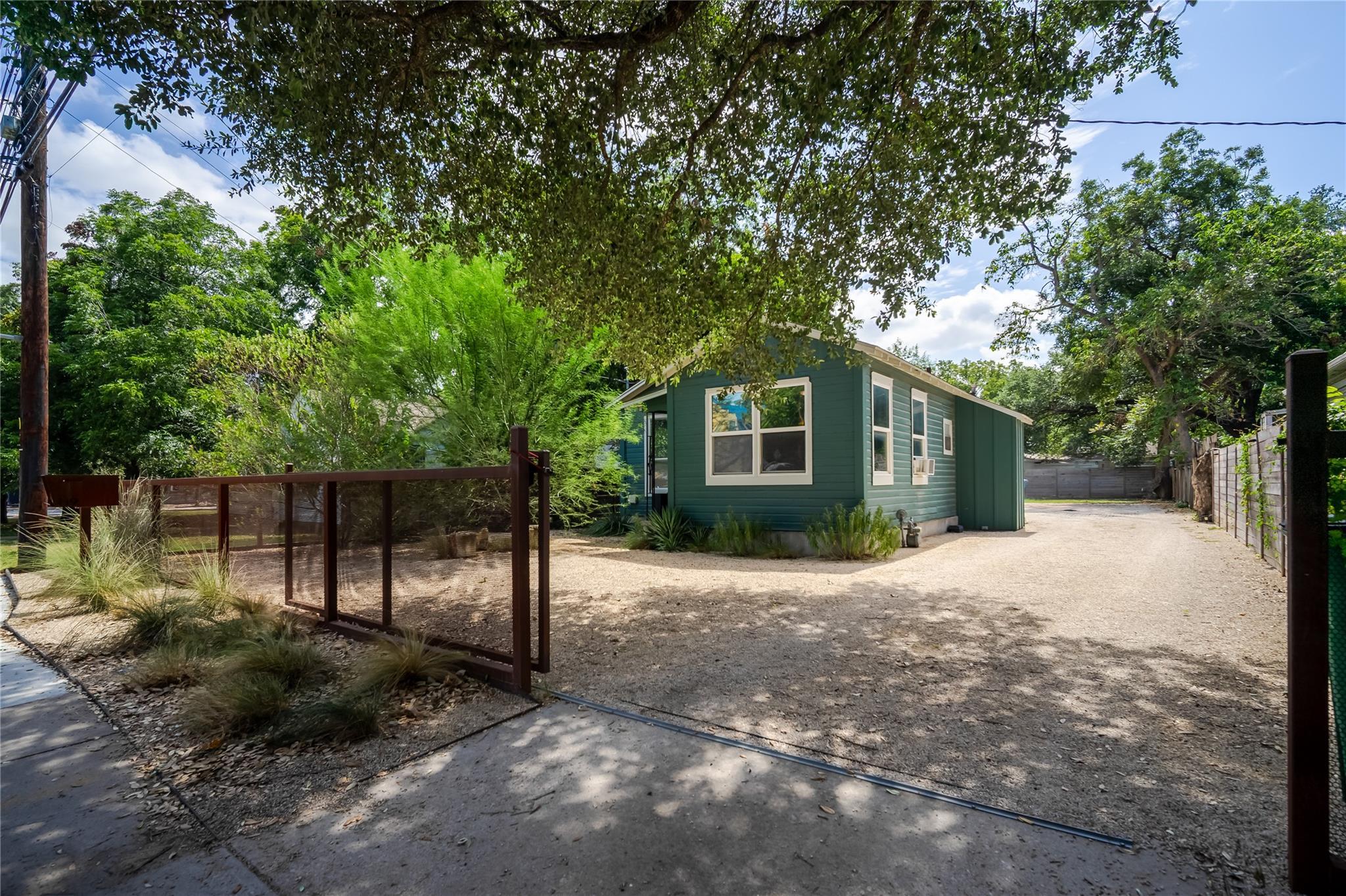 719 Springdale, Austin, TX 78702 — photo 1