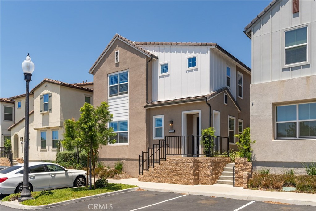 15982 Parkhouse 2, Fontana, CA 92336 — photo 1
