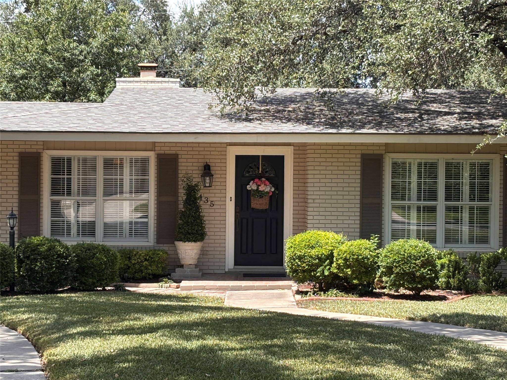 435 Forrest Hill, San Antonio, TX 78209 — photo 1