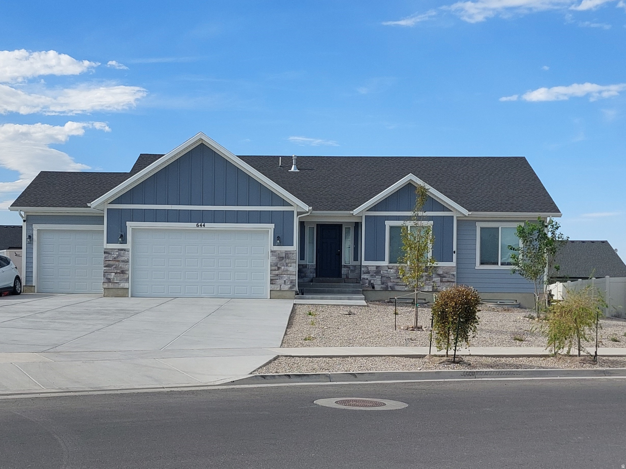 644 W PRAIRIE HAWK WAY, Grantsville, UT 84029 — photo 1