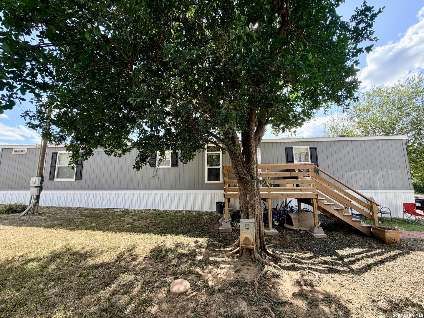 1510 Waltom Ave, Jourdanton, TX 78027 — photo 1