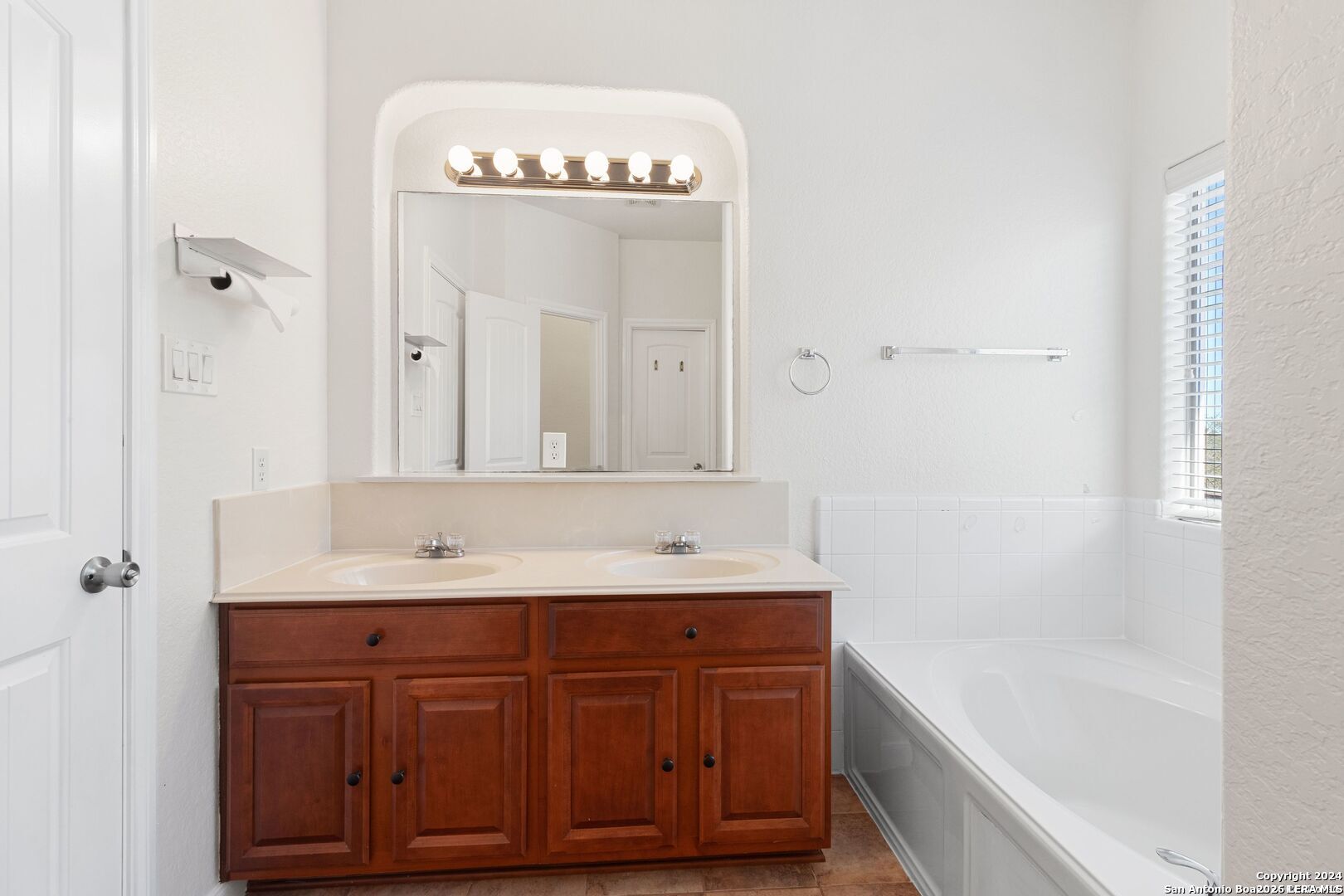 14015 CAPRESE HILL, ,  78253 — photo 1