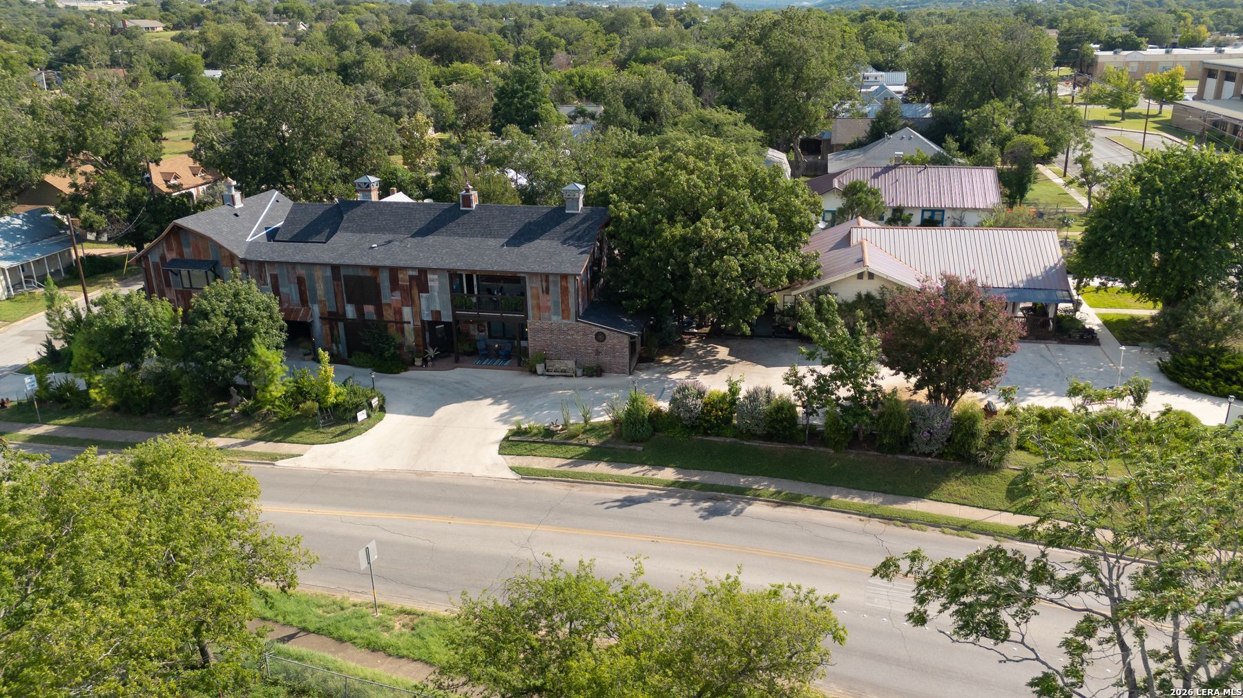 504 Tivy, Kerrville, TX 78028 — photo 1