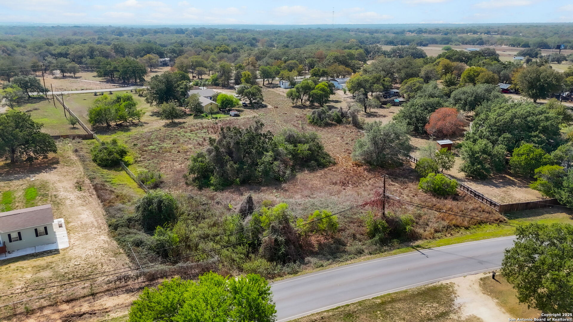 3810 New Mathis, Elmendorf, TX 78112 — photo 1
