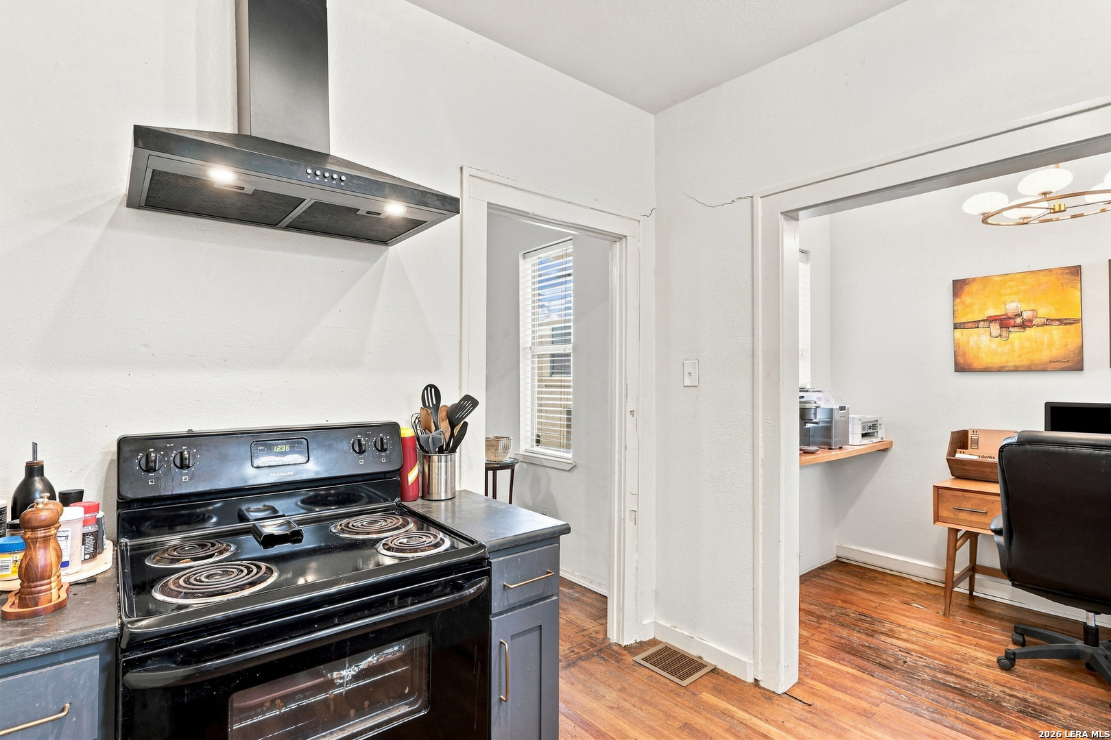 421 ELEANOR AVE, ,  78209 — photo 1