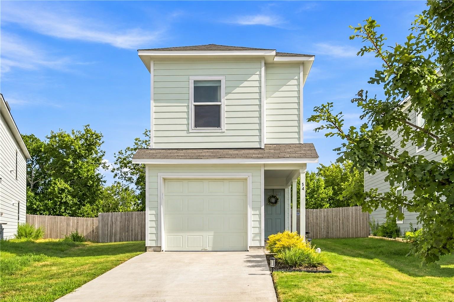 54  Trinity Cir, Lockhart, TX 78644 — photo 1