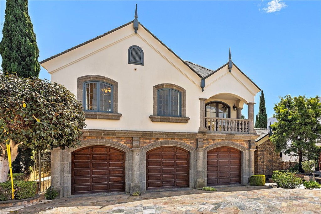 108 Kings Place, Newport Beach, CA 92663 — photo 1