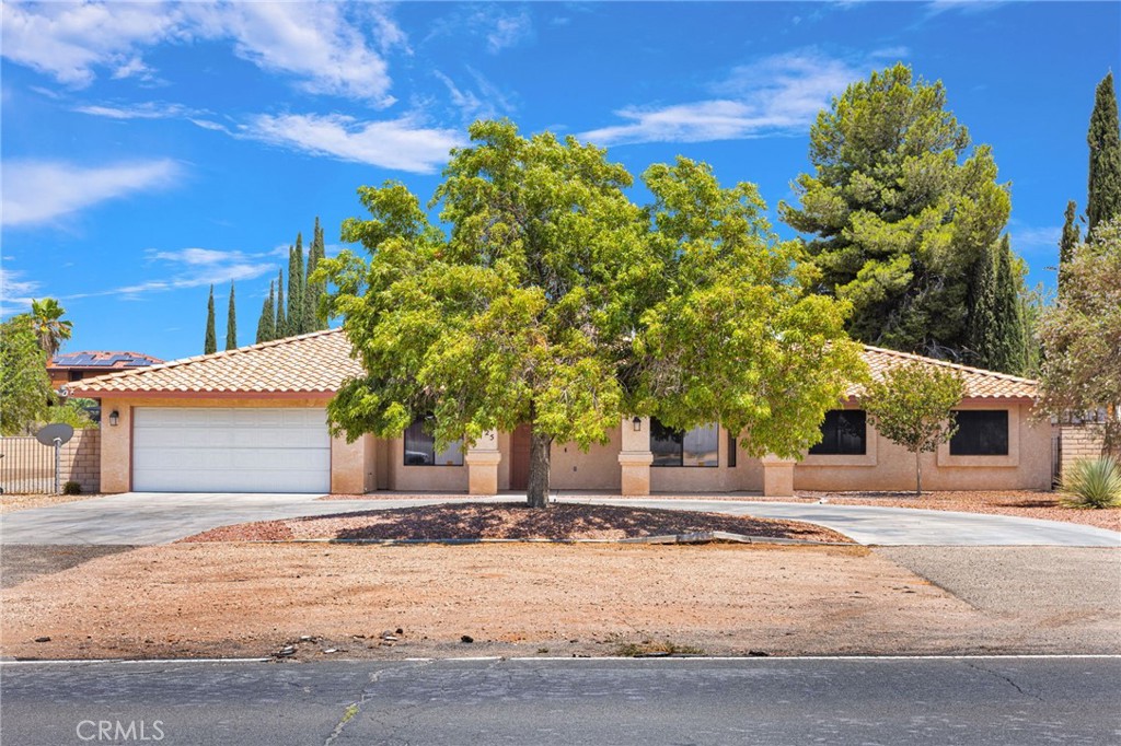 13425 Rincon, Apple Valley, CA 92308 — photo 1