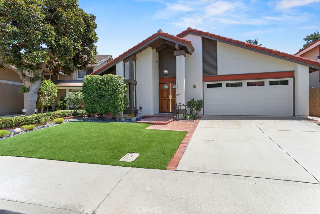 21 Glorieta W, Irvine, CA 92620 — photo 1