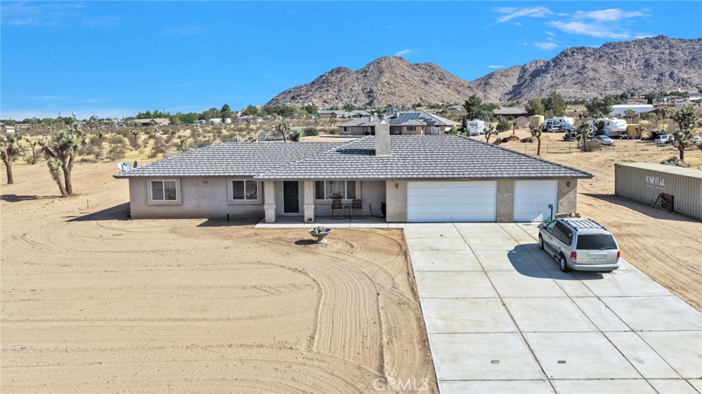 23520 Pala, Apple Valley, CA 92307 — photo 1