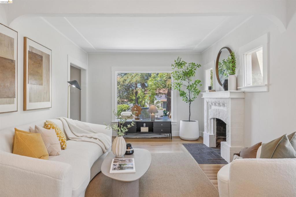 3714 High St, Oakland, CA 94619 — photo 1